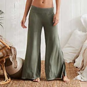 Aerie Wide Leg Pant- Olive